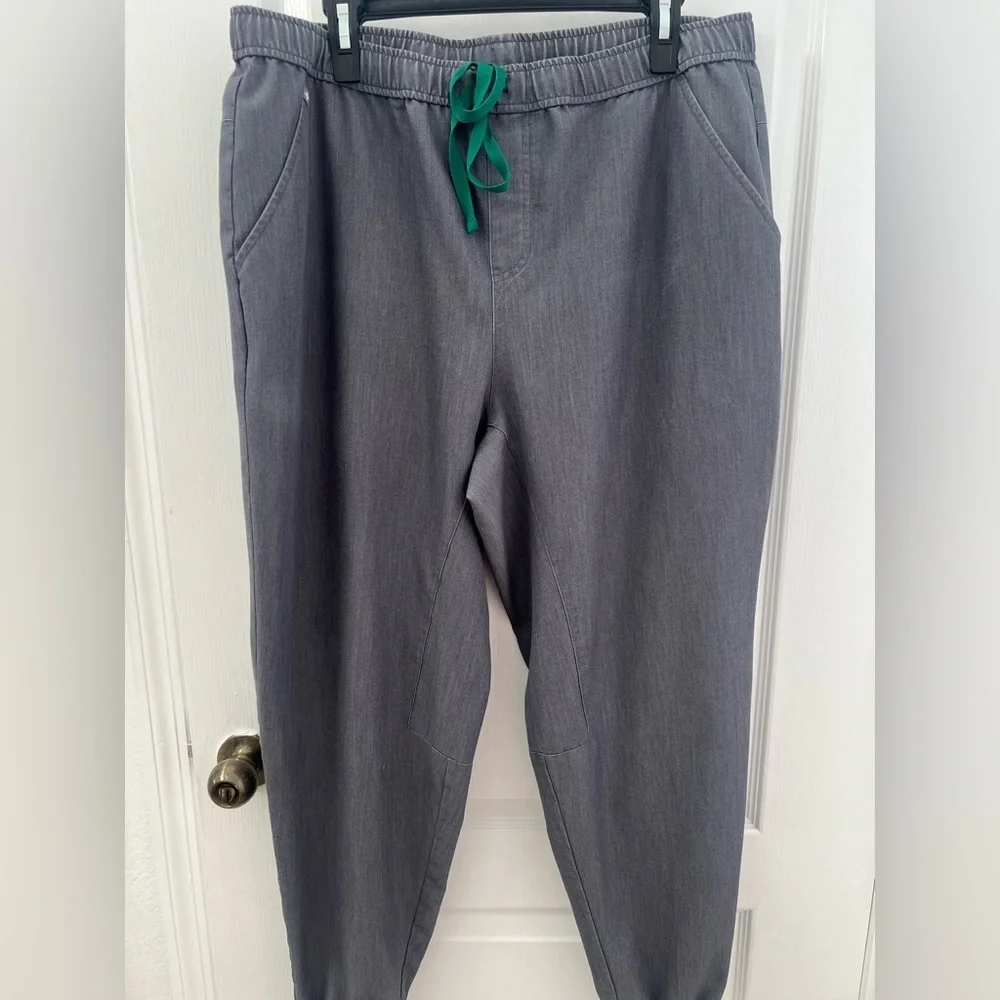 Figs Tansen Gray Jogger Scrub Pants™ (Size XXL)